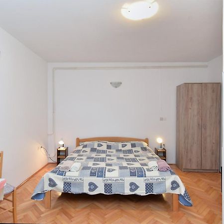 Rooms Veli Vrh 2208 Pula Extérieur photo