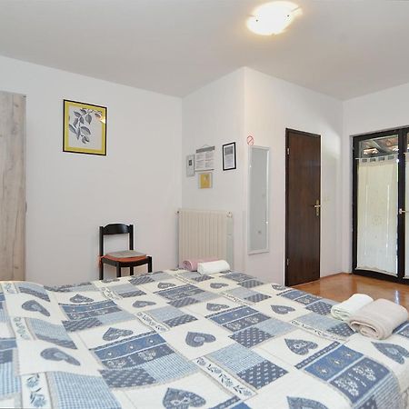 Rooms Veli Vrh 2208 Pula Extérieur photo