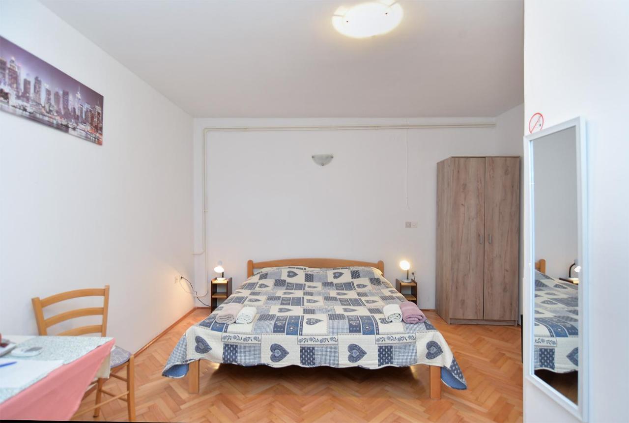 Rooms Veli Vrh 2208 Pula Extérieur photo